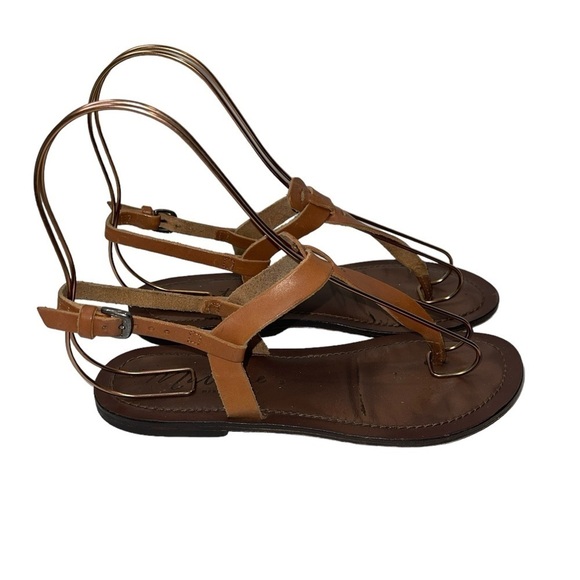 Matisse Women's Sandals Size 7M Brown Leather Thong Buckle Close Made in Italy - Picture 1 of 10